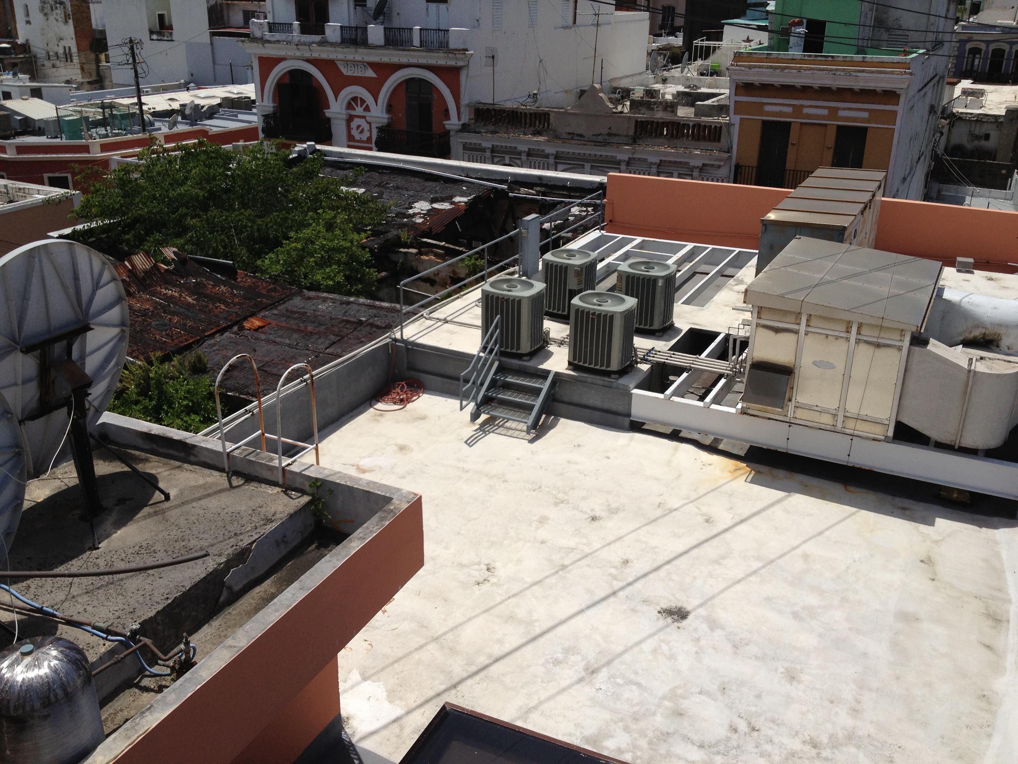 Calle de la Fortaleza 353 - Sanatorio de la Sociedad Espanola de Auxilio Mutuo y Beneficencia de Puerto Rico 1883 - San Juan (Viejo San Juan) - 2012 00009
